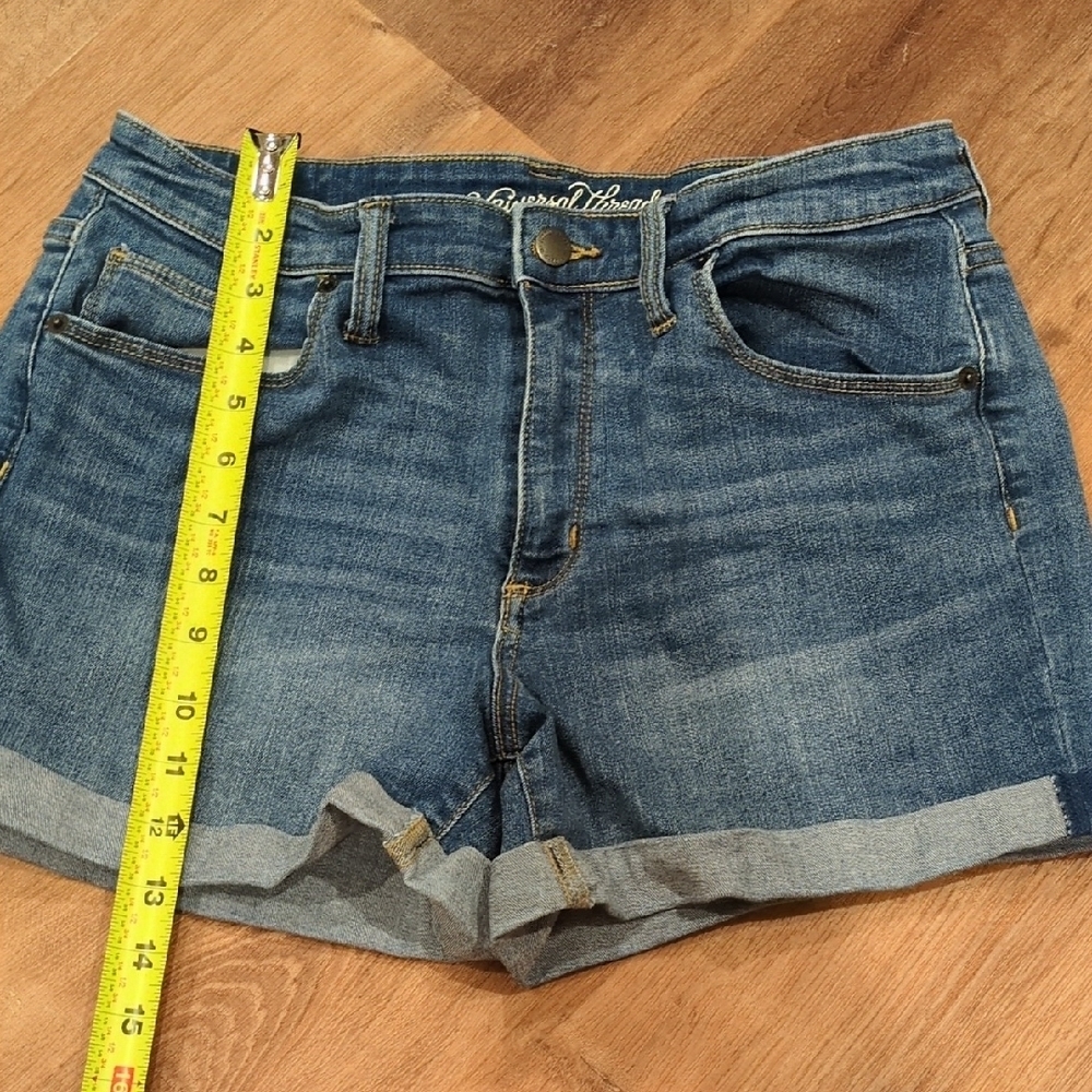 Universal Thread Classic Blue Jean Shorts - Picture 2 of 8
